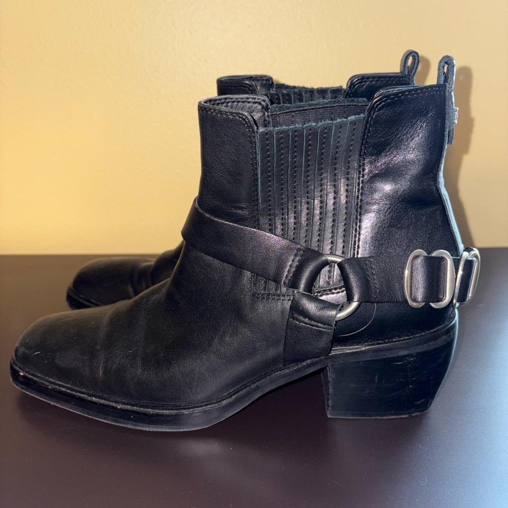 Black Sam Edelman ankle boots